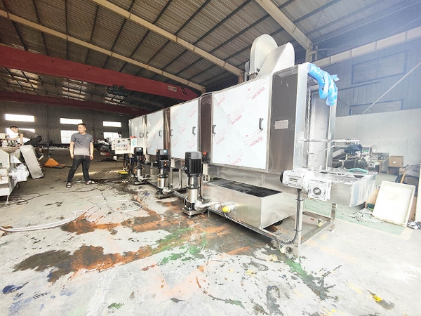 醫(yī)療垃圾箱清洗機